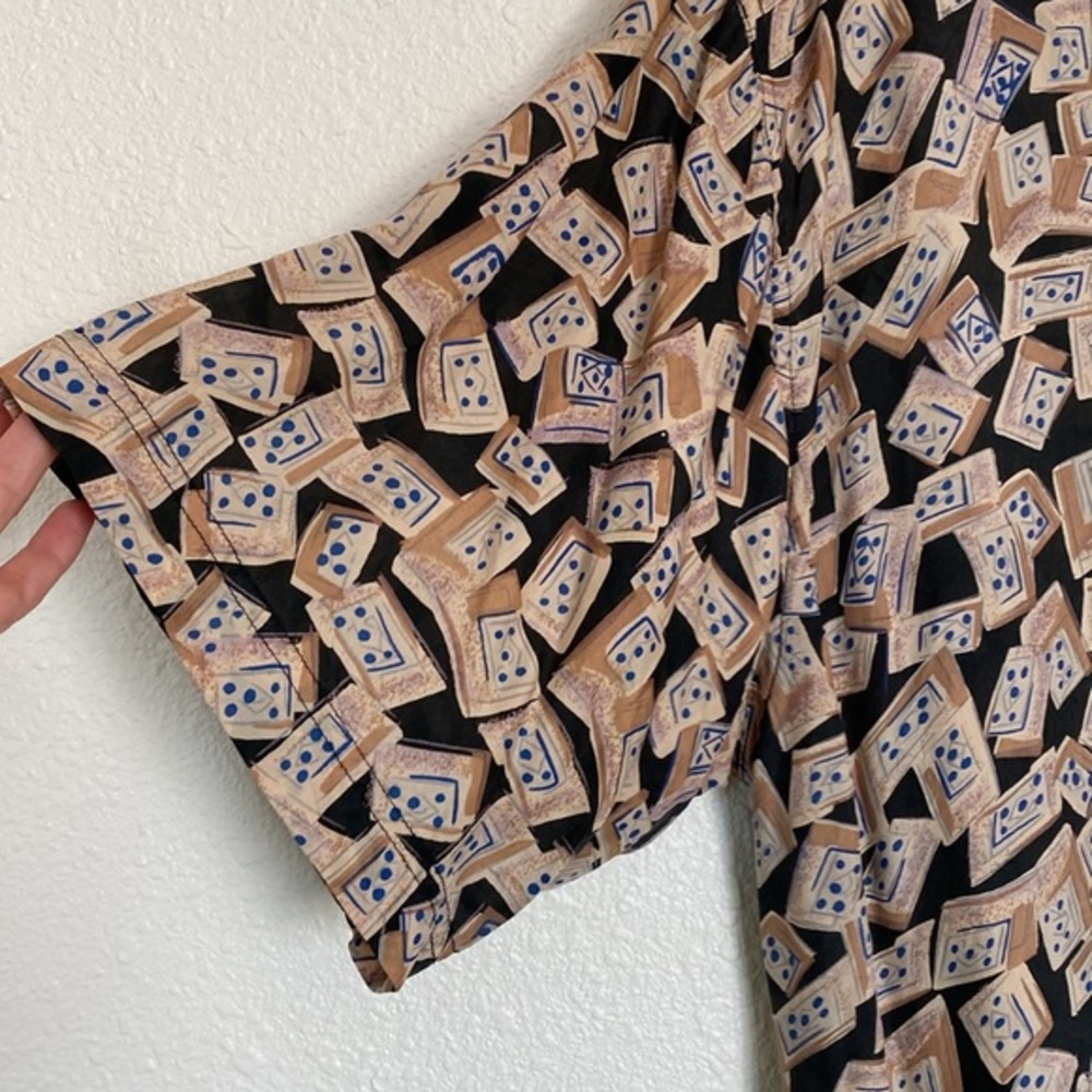 Abstract SILK button down - Picture 3 of 5